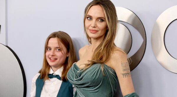 NEW YORK, NEW YORK - JUNE 16: (L-R) Vivienne Jolie-Pitt and Angelina Jolie attend the 77th Annual Tony Awards at David H. Koch Theater at Lincoln Center on June 16, 2024 in New York City.   Dia Dipasupil,Image: 882186979, License: Rights-managed, Restrictions: , Model Release: no, Credit line: Dia Dipasupil / Getty images / Profimedia
