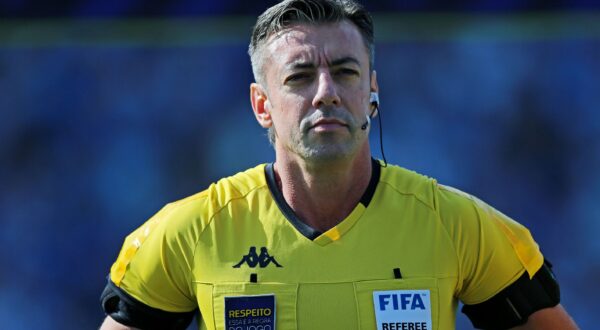 Estadio da Ressacada Referee Raphael Claus, moments before the match between Avai and Flamengo, for the 19th round of the Campeonato Brasileiro Serie A 2022, at Estadio da Ressacada this Sunday 24. 30761 (Heuler Andrey SPP) Copyright: xHeulerxAndreyx spp-en-HeAn-DE20220724_025