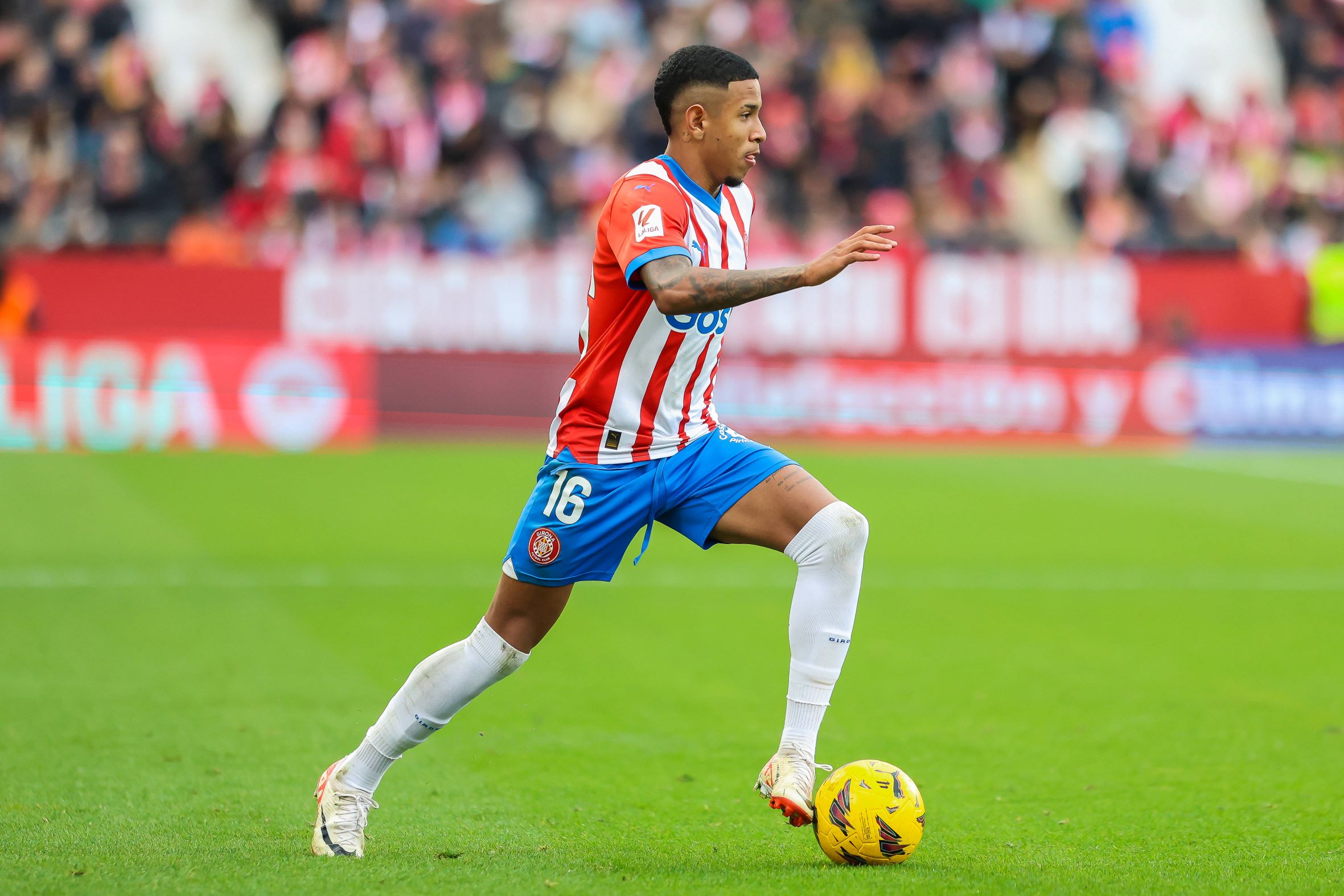 Girona, Spain. 02nd, December 2023. Savio (16) of Girona seen during the LaLiga match between Girona and Valencia at the Estadi Montilivi in Girona. Girona Spain