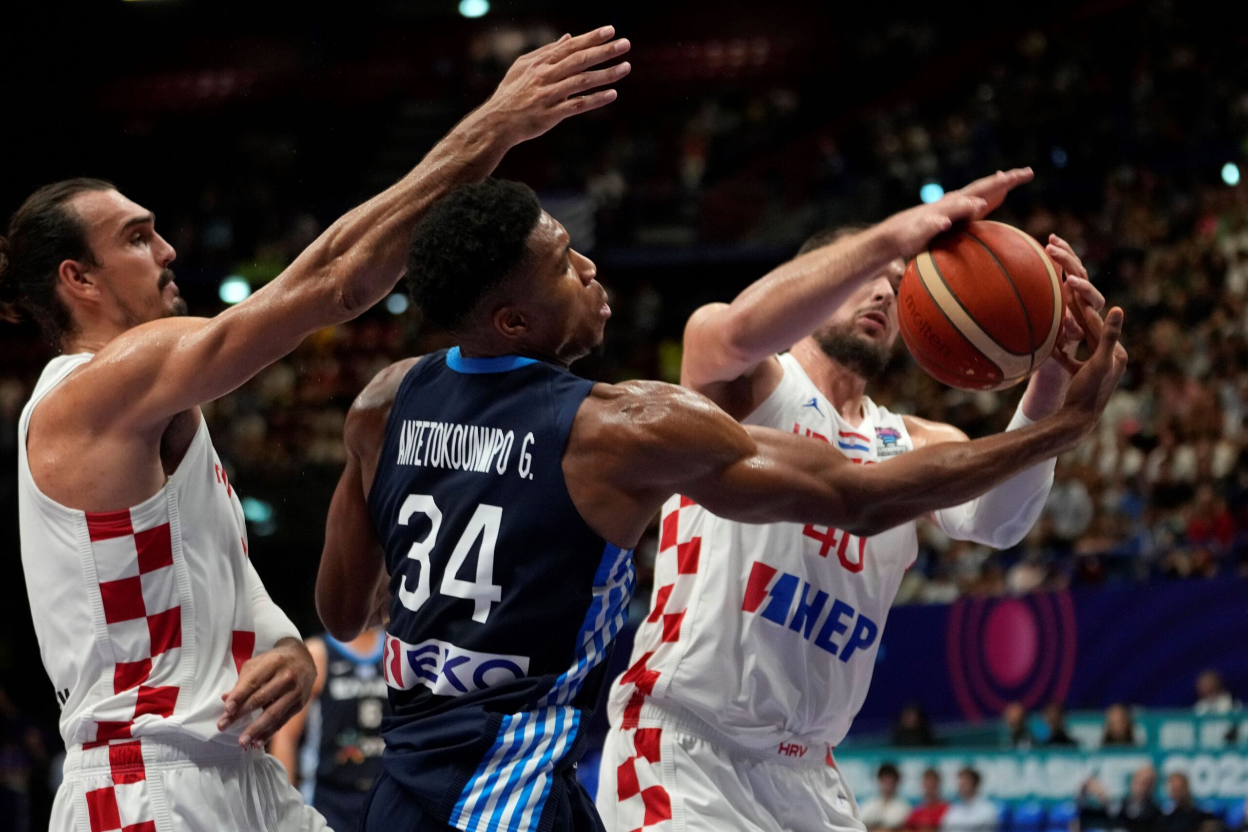 saric giannis antetokounmpo zubac