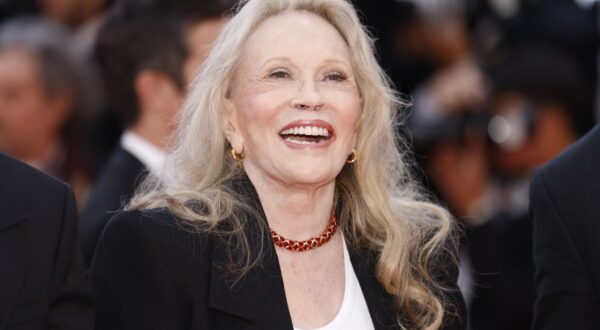 Faye Dunaway poses for photographers upon arrival at the premiere of the film 'Furiosa: A Mad Max Saga' at the 77th international film festival, Cannes, southern France, Wednesday, May 15, 2024. (Photo by Vianney Le Caer/Invision/AP)