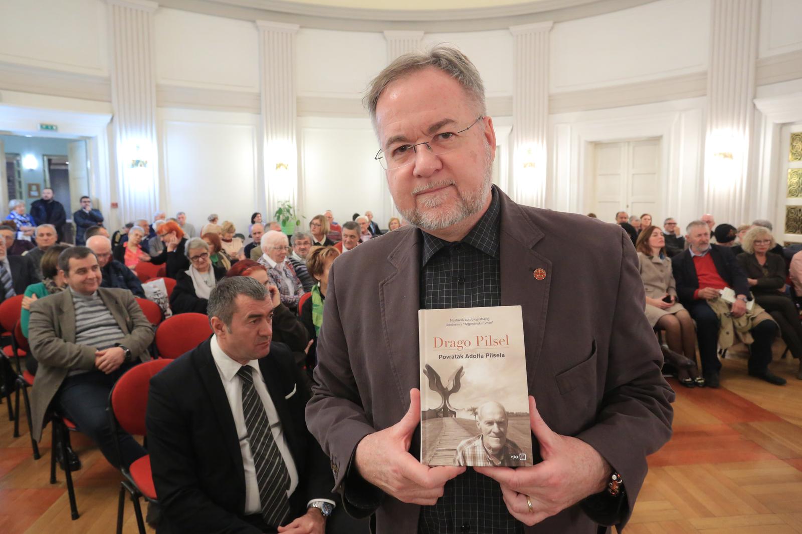 Zagreb: Predstavljen novi roman Drage Pilsela 05.12.2018., Zagreb - U Novinarskom domu predstavljen je novi roman Drage Pilsela Povratak Adolfa Pilsela, nastavak bestselera Argentinski roman. rrPhoto: Tomislav Miletic/PIXSELL