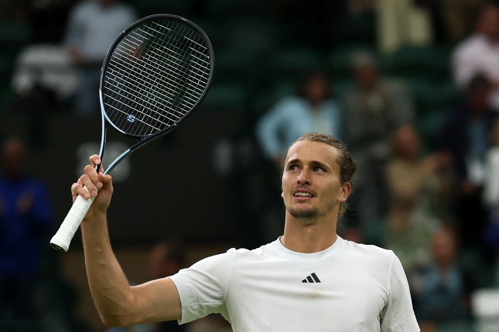 epa11457956 Alexander Zverev of Germany gestures after winning against Marcos Giron of the US (unseen) during their Men's 2nd round match at the Wimbledon Championships, Wimbledon, Britain, 04 July 2024.  EPA/TIM IRELAND   EDITORIAL USE ONLY