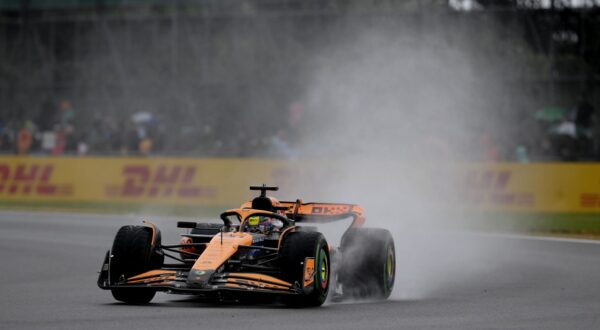 epa11462078 McLaren driver Lando Norris of Britain in action during the third practice session for the Formula One British Grand Prix, in Towcester, Britain, 06 July 2024. The 2024 Formula 1 British Grand Prix is held on the Silverstone Circuit racetrack on 07 July.  EPA/PETER POWELL .