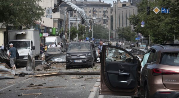 epa11466875 A view of a street with damaged cars and debris after a missile strike in Kyiv, Ukraine, 08 July 2024, amid the Russian invasion. Russia massively attacked Ukraine with missiles on 08 July, striking the cities of Kyiv, Dnipro, Kryvyi Rih, Sloviansk and Kramatorsk. More than 40 missiles of different types were launched, striking residential buildings, infrastructure, and a children's hospital. At least 31 people have been killed and 125 others injured across Ukraine, according to Ukraine's State Emergency Service (SESU). In Kyiv, where at least 20 people were killed and 61 others were injured, the 'Ohmatdyt' children's hospital was hit, killing two people and injuring 10 others, SESU added.  EPA/VLADYSLAV MUSIIENKO