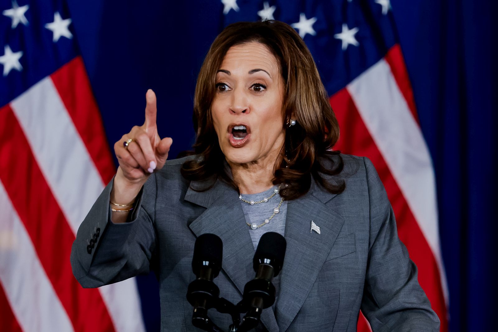 epa11473152 US Vice President Kamala Harris participates in a campaign event at James B. Dudley High School in Greensboro, North Carolina, USA, 11 July 2024. Dudley High School, founded in 1929, was the first Black high school in Guilford County during segregation of the school system.  EPA/ERIK S. LESSER