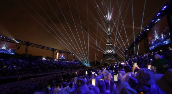Pariz, 26.07.2024 - Otvaranje Olimpijskih igara Pariz 2024 na Trocadero trgu u Parizu. foto HINA/ POOL/ Damir Senèar/ lsd