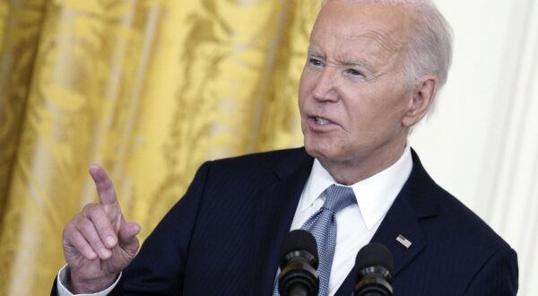 epa11455899 US President Joe Biden delivers remarks during a Medal of Honor Ceremony in the East Room at the White House in Washington, DC, USA, 03 July 2024. President Biden awarded the Medal of Honor posthumously to two Union Army Privates, Philip G. Shadrach and George D. Wilson, for their part in stealing a Confederate train during the Civil War.  EPA/Yuri Gripas / POOL