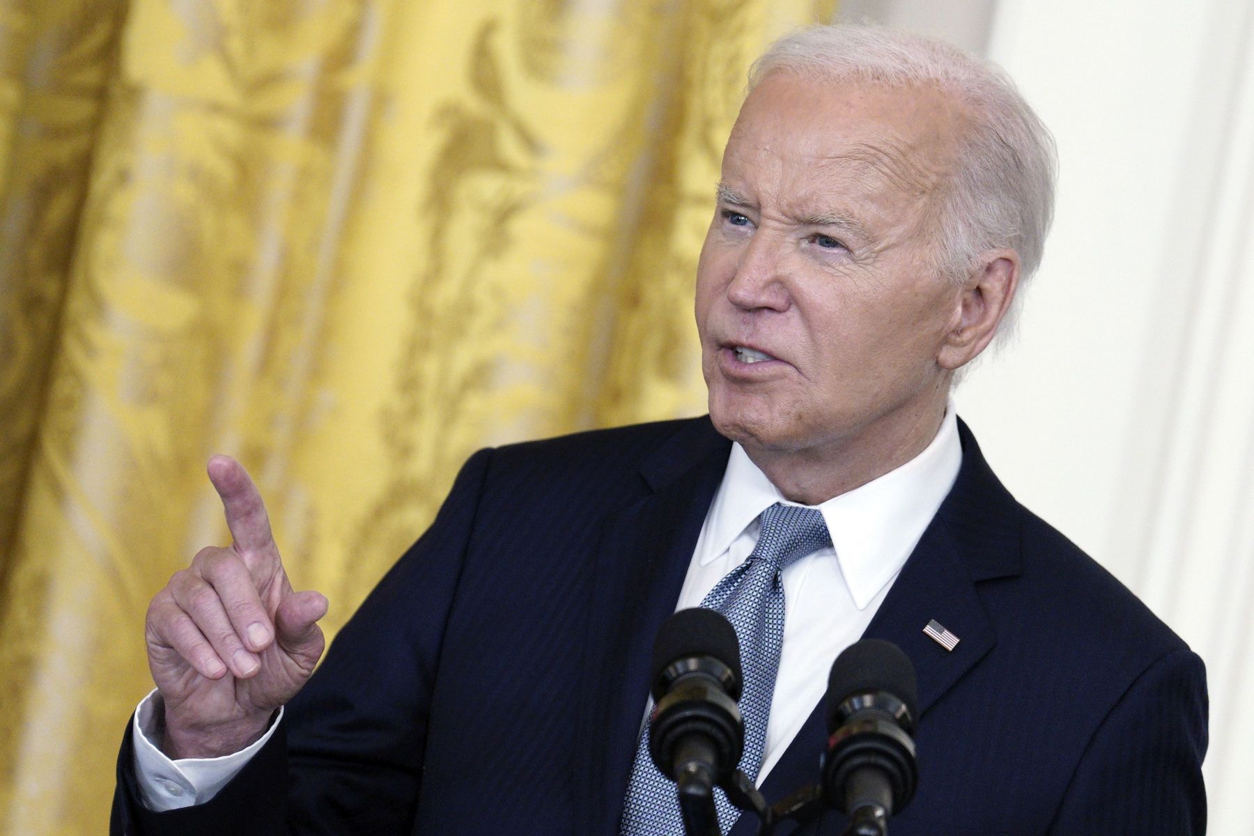 epa11455899 US President Joe Biden delivers remarks during a Medal of Honor Ceremony in the East Room at the White House in Washington, DC, USA, 03 July 2024. President Biden awarded the Medal of Honor posthumously to two Union Army Privates, Philip G. Shadrach and George D. Wilson, for their part in stealing a Confederate train during the Civil War.  EPA/Yuri Gripas / POOL