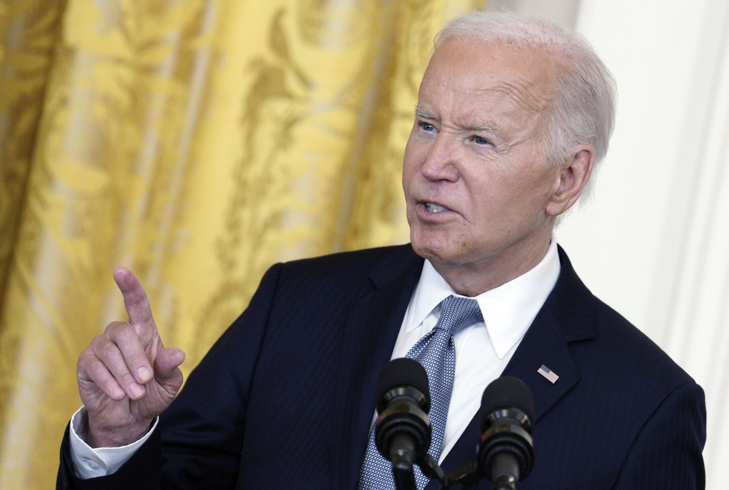 epa11455899 US President Joe Biden delivers remarks during a Medal of Honor Ceremony in the East Room at the White House in Washington, DC, USA, 03 July 2024. President Biden awarded the Medal of Honor posthumously to two Union Army Privates, Philip G. Shadrach and George D. Wilson, for their part in stealing a Confederate train during the Civil War.  EPA/Yuri Gripas / POOL