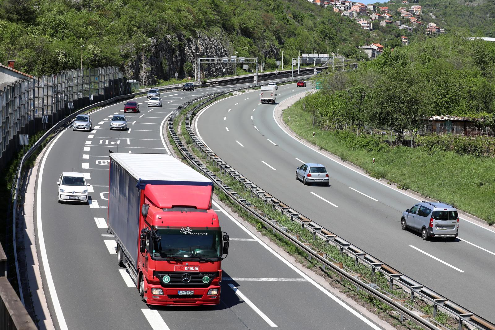 04.05.2023., Rijeka - Zavrsetak autoceste A6 Rijeka - Zagreb, na Orehovici na ulazu u Rijeku, prije spoja sa autocestom A7. Photo: Goran Kovacic/PIXSELL