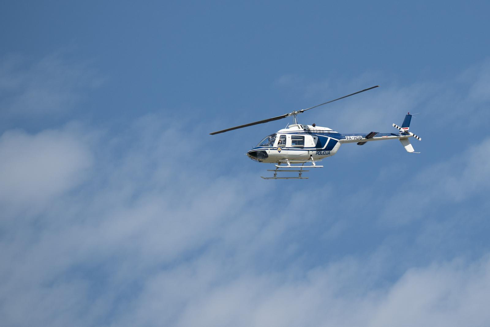 06.07.2024.,Zagreb -  Velike guzve  stvaraju se na naplatnoj postaji Lucko u smjeru mora. Policijski helikopter nadzire promet. Photo: Davor Puklavec/PIXSELL