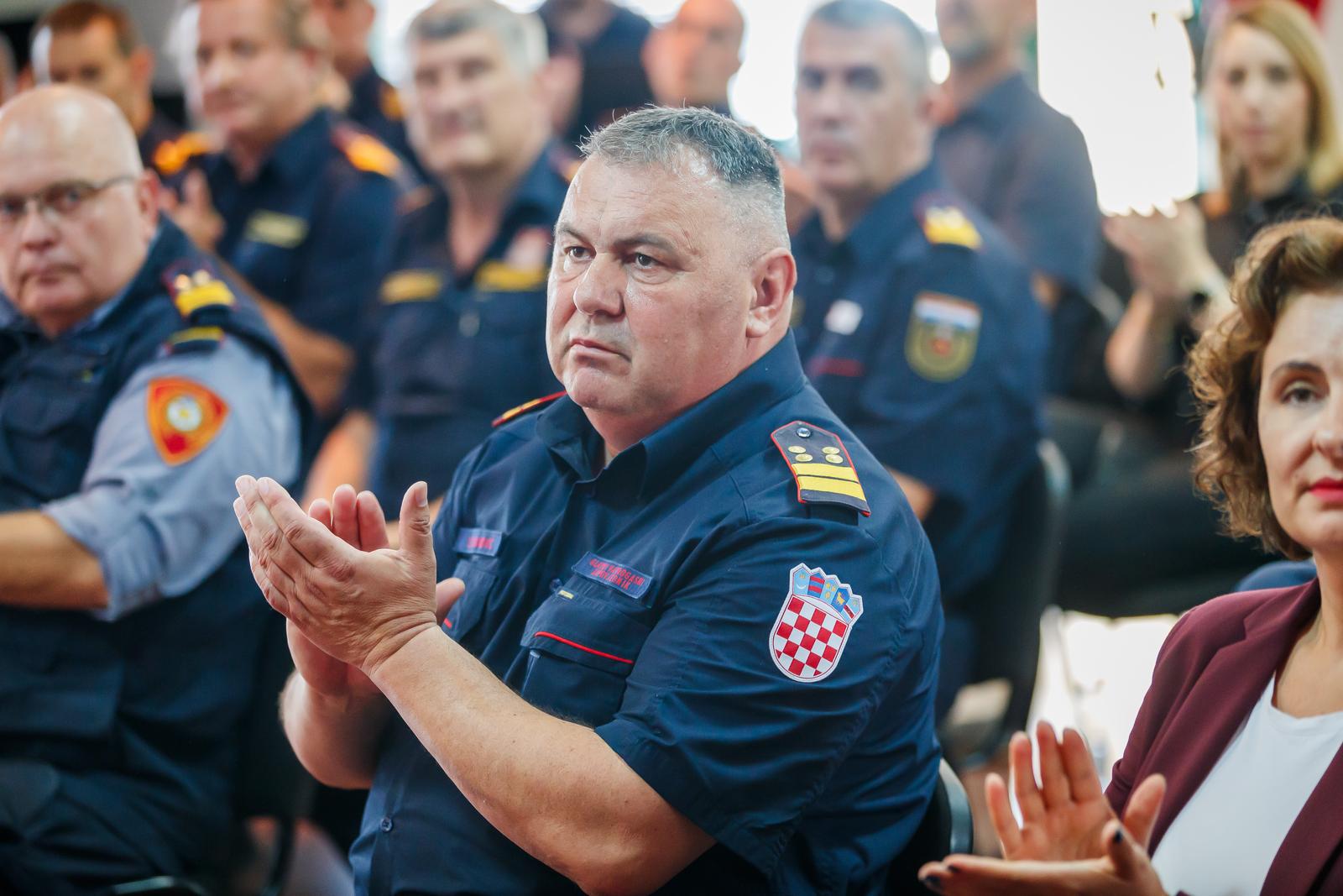 11.06.2024., Divulje - Hrvatska vatrogasna zajednica odrzala je u zapovijednom centru na Divuljama presicu o nadolazecoj pozarnoj sezoni. Photo: Zvonimir Barisin/PIXSELL