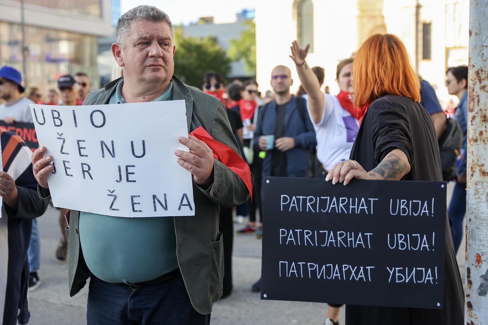 11.10.2023., Sarajevo, Bosna i Hercegovina - U jeku porasta slucajeva femicida u BiH, gradjanke i gradjani, zenske aktivisticke formalne i neformalne grupe odrzali su prosvjed pod sloganom "Nijedna vise!". Photo: Armin Durgut/PIXSELL