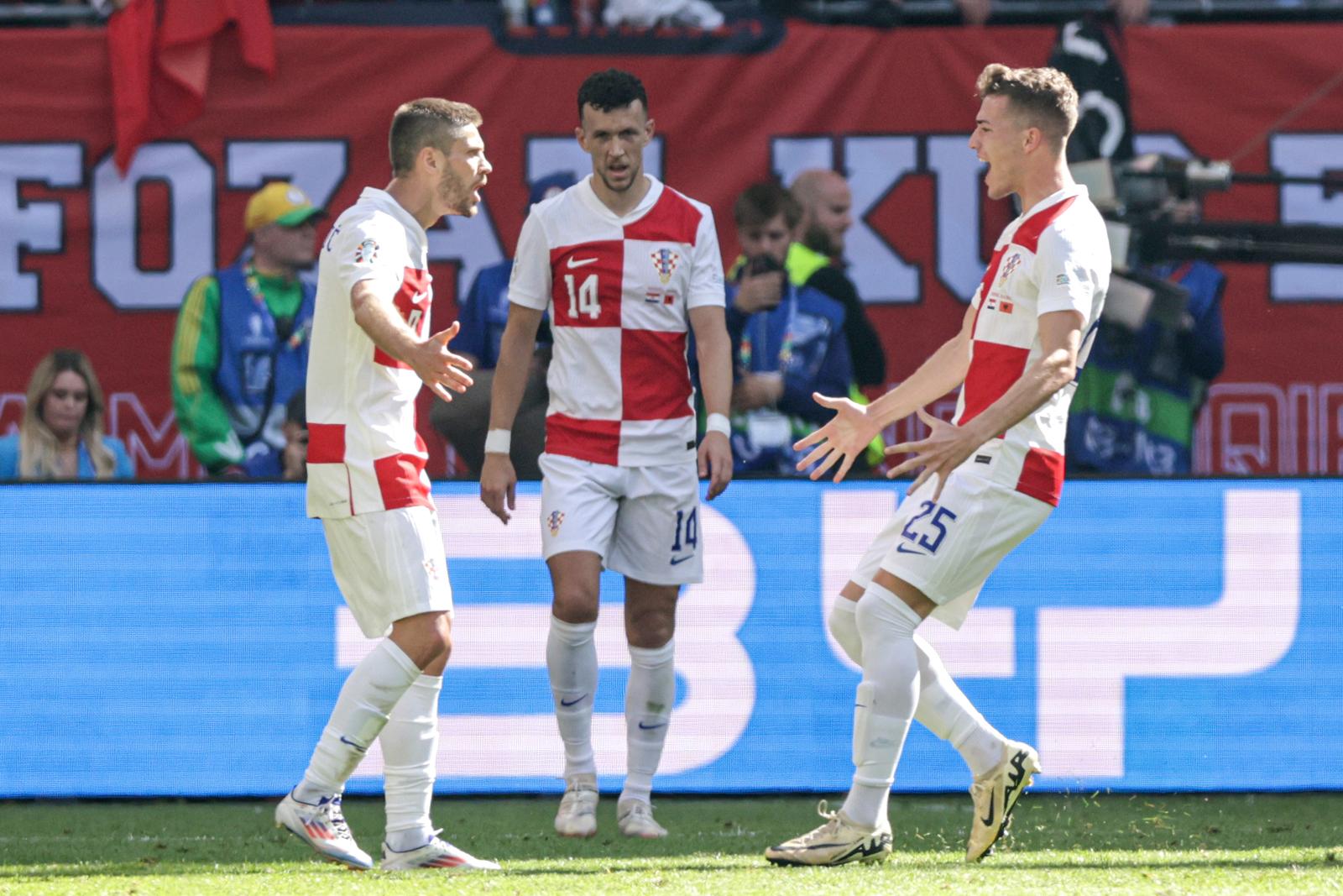 19.06.2024.,  Volksparkstadion, Hamburg, Njemacka - Europsko prvenstvo 2024., skupina B, 2. kolo, Hrvatska. Andrej Kramaric, Ivan Perisic, Luka Sucic Photo: Luka Stanzl/PIXSELL