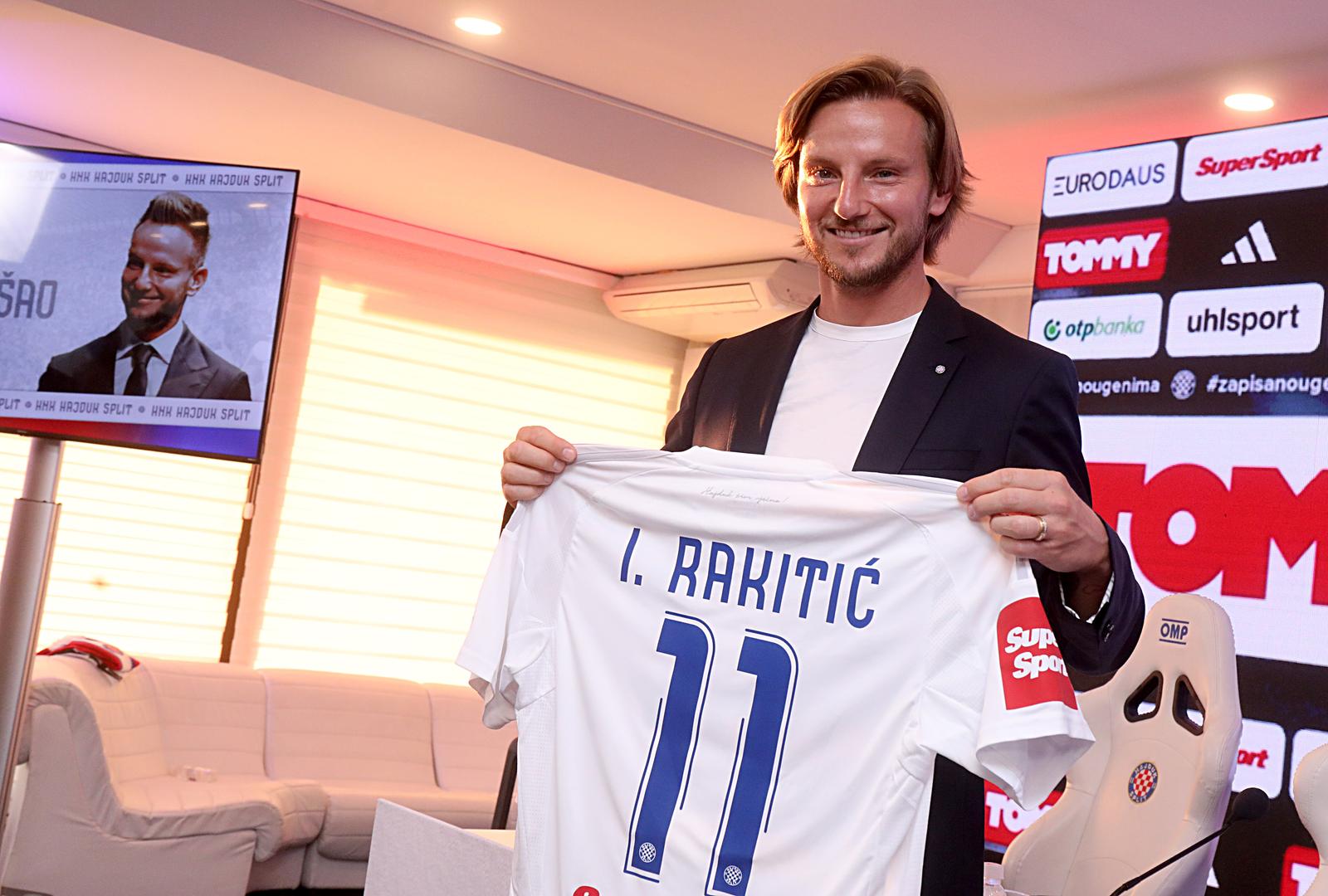 21.07.2024.,Split- Ivan Rakitic potpisao ugovor s HNK Hajduk i odrzao konferenciju za medije. Photo: Ivo Cagalj/PIXSELL