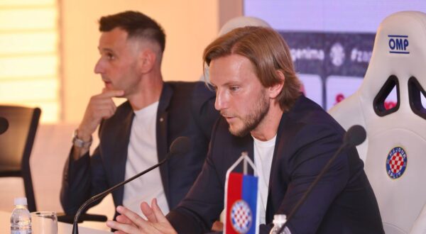21.07.2024.,Split- Ivan Rakitic potpisao ugovor s HNK Hajduk i odrzao konferenciju za medije. Photo: Ivo Cagalj/PIXSELL