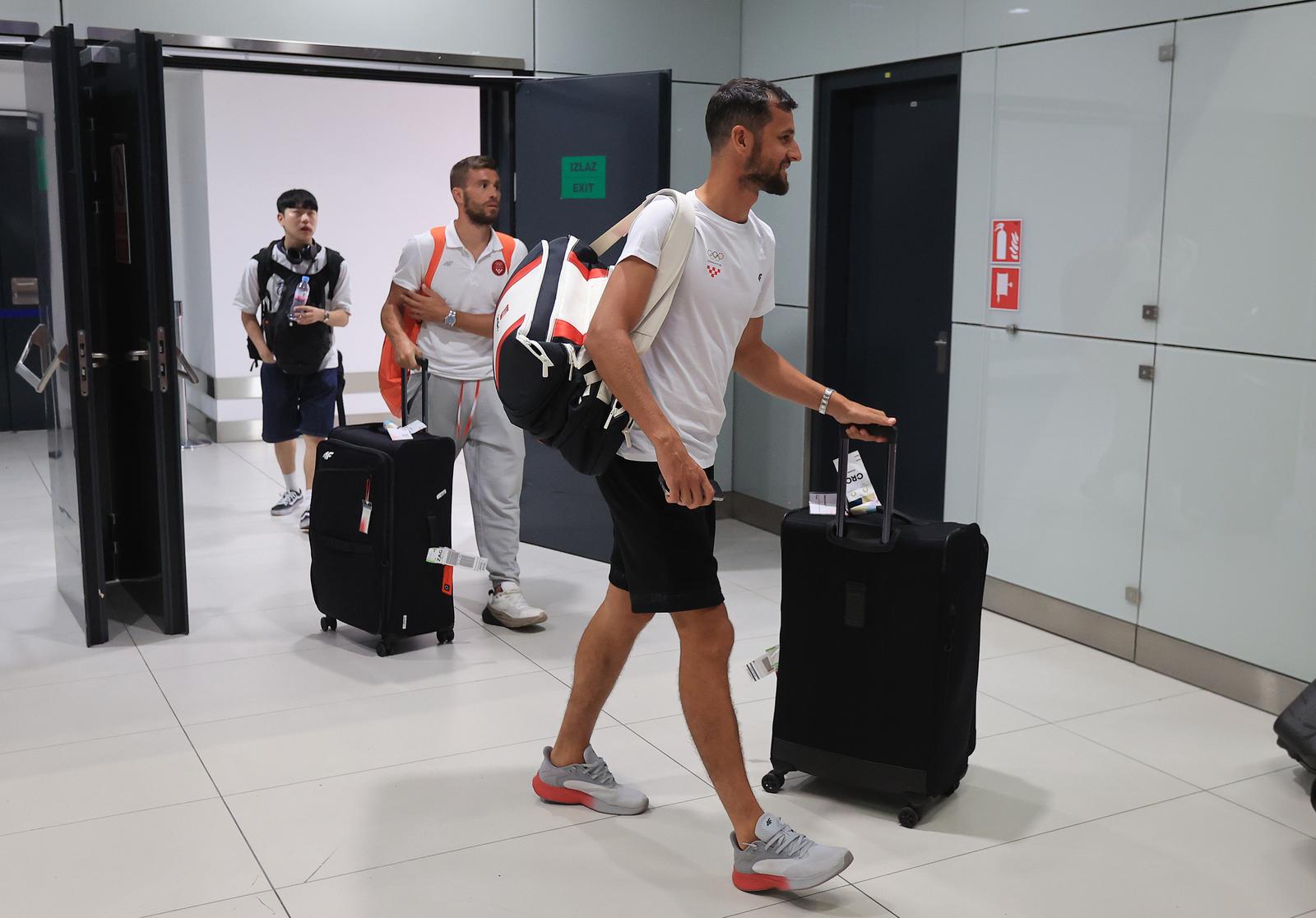 30.07.2024., Zracna luka Franjo Tudjman, Zagreb - Dolazak teniskih olimpijaca Nikola Mektic i Mate Pavic avionom iz Pariza. Photo: Marko Prpic/PIXSELL