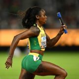 FILE PHOTO: Athletics - World Athletics Championship - Women's 4x100m Relay Heats - National Athletics Centre, Budapest, Hungary - August 25, 2023 Jamaica's Elaine Thompson-Herah  in action during heat 1 REUTERS/Dylan Martinez/File Photo Photo: Dylan Martinez/REUTERS