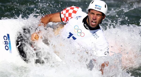 Paris 2024 Olympics - Slalom Canoe - Men's Canoe Single Final - Vaires-sur-Marne Nautical Stadium - Whitewater, Vaires-sur-Marne, France - July 29, 2024. Matija Marinic of Croatia in action. REUTERS/Yara Nardi Photo: YARA NARDI/REUTERS