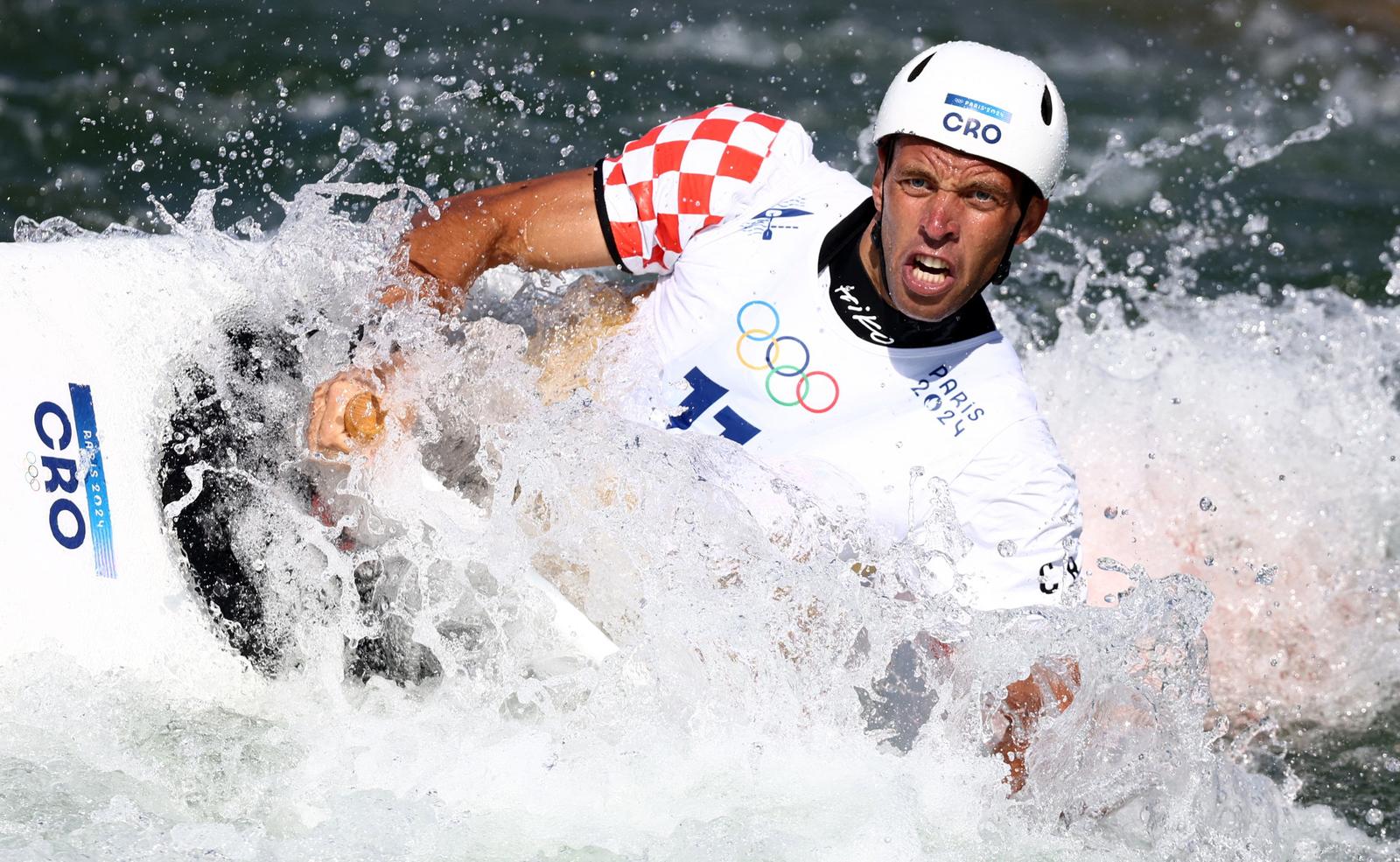 Paris 2024 Olympics - Slalom Canoe - Men's Canoe Single Final - Vaires-sur-Marne Nautical Stadium - Whitewater, Vaires-sur-Marne, France - July 29, 2024. Matija Marinic of Croatia in action. REUTERS/Yara Nardi Photo: YARA NARDI/REUTERS