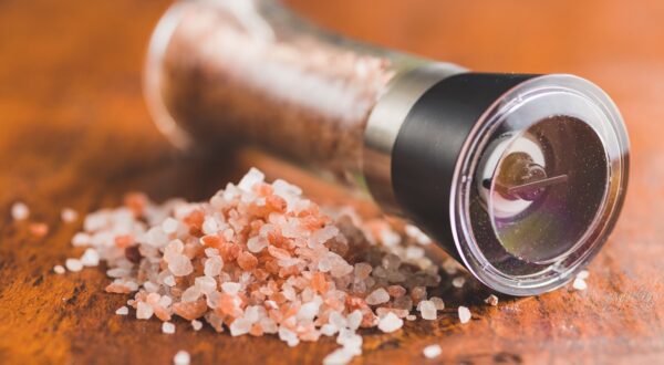 Pink himalayan salt on the wooden table.,Image: 748471046, License: Royalty-free, Restrictions: , Model Release: no, Credit line: Jiri Hera / Panthermedia / Profimedia