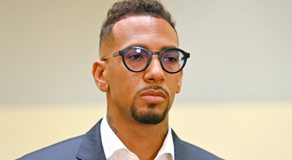 Jerome BOATENG , Einzelbild,angeschnittenes Einzelmotiv,Portraet,Portrait,Porträt. Berufungsverfahren am 21.06.2024, Landgericht Muenchen I: Strafverfahren gegen Jerome Boateng wegen des Verdachts der vorsaetzlichen Koerperverletzung *** Jerome BOATENG , single picture,cropped single motif,portrait,portrait,portrait Appeal proceedings on 21 06 2024, Regional Court Munich I Criminal proceedings against Jerome Boateng on suspicion of intentional bodily harm,Image: 883571442, License: Rights-managed, Restrictions: imago is entitled to issue a simple usage license at the time of provision. Personality and trademark rights as well as copyright laws regarding art-works shown must be observed. Commercial use at your own risk., Credit images as "Profimedia/ IMAGO", Model Release: no, Credit line: Frank Hoermann / SVEN SIMON / imago stock&people / Profimedia