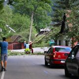 Bouře s přívalovým deštěm způsobila pád několika stromů na elektrické vedení a obytný dům, 28. června 2024, Vír, Žďársko.,Image: 885541052, License: Rights-managed, Restrictions: , Model Release: no, Credit line: Pavlíček Luboš / ČTK / Profimedia