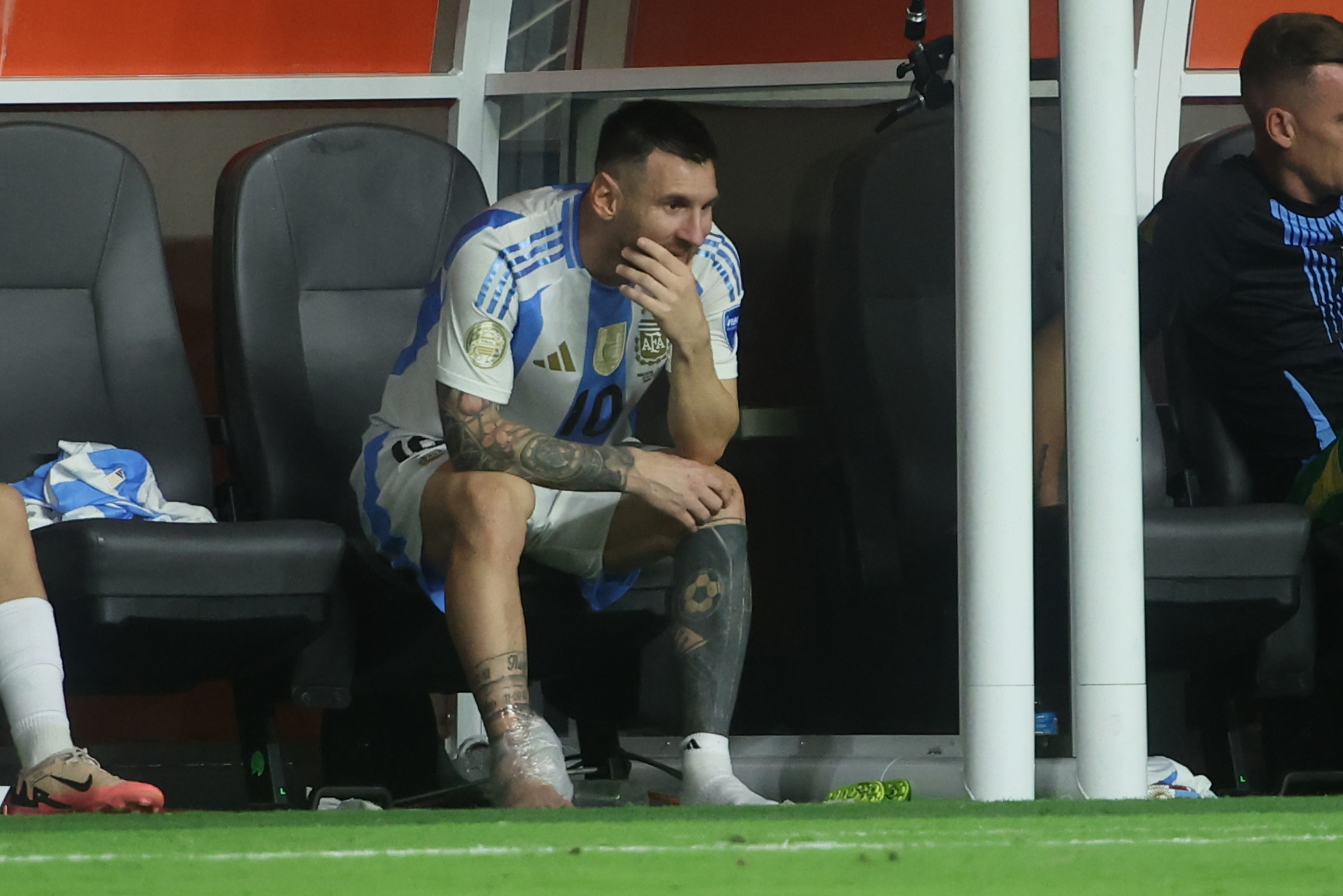 MIAMI GARDENS, FL - JULY 14: Argentina forward Lionel Messi (10)sits on the bench with ice on his foot in the second half  during the Copa America Finals match between Colombia and Argentina on Sunday, July 14 2024 at Hard Rock Stadium in Miami Gardens, Fla.,Image: 889785661, License: Rights-managed, Restrictions: * France, Italy, and Japan Rights OUT *, Model Release: no, Credit line: Peter Joneleit / Zuma Press / Profimedia