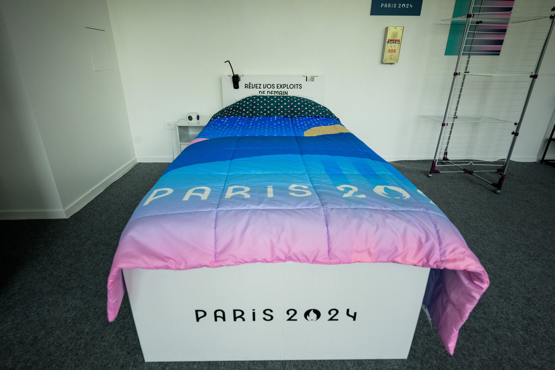 240721 A mock-up of an athlete accommodation in Olympic Village during day -5 of the Paris 2024 Olympic Games on July 21, 2024 in Paris. 
Photo: Ludvig Thunman / BILDBYRĹN / kod LT / LT0633
bbeng olympic games olympics os ol olympiska spel olympiske leker paris 2024 paris-os paris-ol olympic village os-byn os-by säng kartongsäng boende accomondation cardboard bed,Image: 891264772, License: Rights-managed, Restrictions: *** World Rights Except Austria, Denmark, Finland, Norway, and  Sweden *** AUTOUT DNKOUT FINOUT NOROUT SWEOUT, Model Release: no, Credit line: Bildbyran / ddp USA / Profimedia