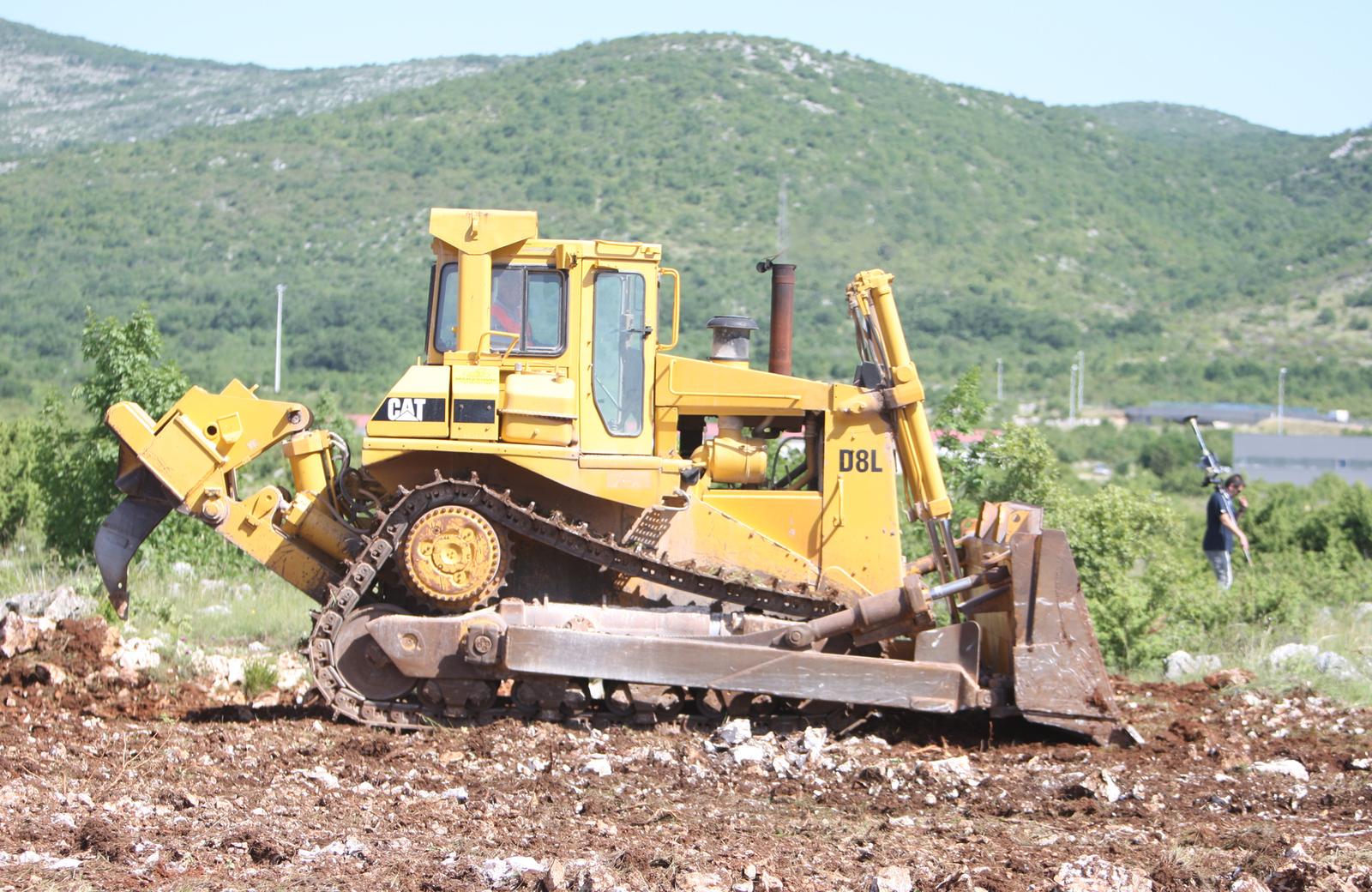 29.05.2013., Dugopolje - Na prostoru poslovne zone Podi juzno od naplatnih kucica izlaza s A1 u Dugopolju prigodnom zdravicom i konferencijom za medije zapoceli radovi na Aquaparku vrijedni oko 300 milijuna kuna. rPhoto: Ivo Cagalj/PIXSELL