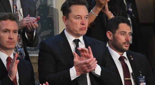 Tesla CEO Elon Musk applauds as Israeli Prime Minister Benjamin Netanyahu speaks to a joint meeting of Congress at the US Capitol on July 24, 2024, in Washington, DC.,Image: 892043304, License: Rights-managed, Restrictions: , Model Release: no, Credit line: SAUL LOEB / AFP / Profimedia