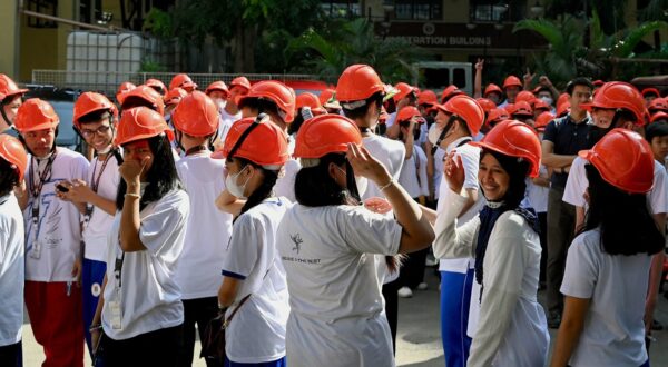 Students gather after evacuating from their school building in Manila on October 13, 2023, after a magnitude 5.2 earthquake struck about 100 kilometres (62 miles) south of the Philippine capital.,Image: 813301096, License: Rights-managed, Restrictions: , Model Release: no, Credit line: JAM STA ROSA / AFP / Profimedia