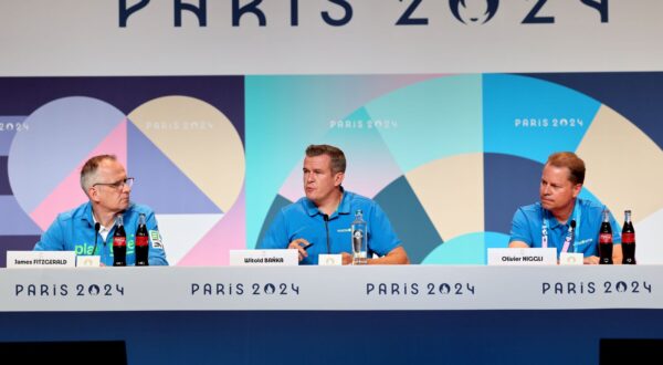 epa11495397 Witold Banka (C), president of the World Anti-Doping Agency (WADA) speaks during a press conference at the main press centre at the Paris 2024 Olympic Games, at the Trocadero in Paris, France, 25 July 2024. Left is James Fitzgerald, Head of Media Relations of WADA and right Olivier Niggli, Director General of WADA.  EPA/RITCHIE B. TONGO