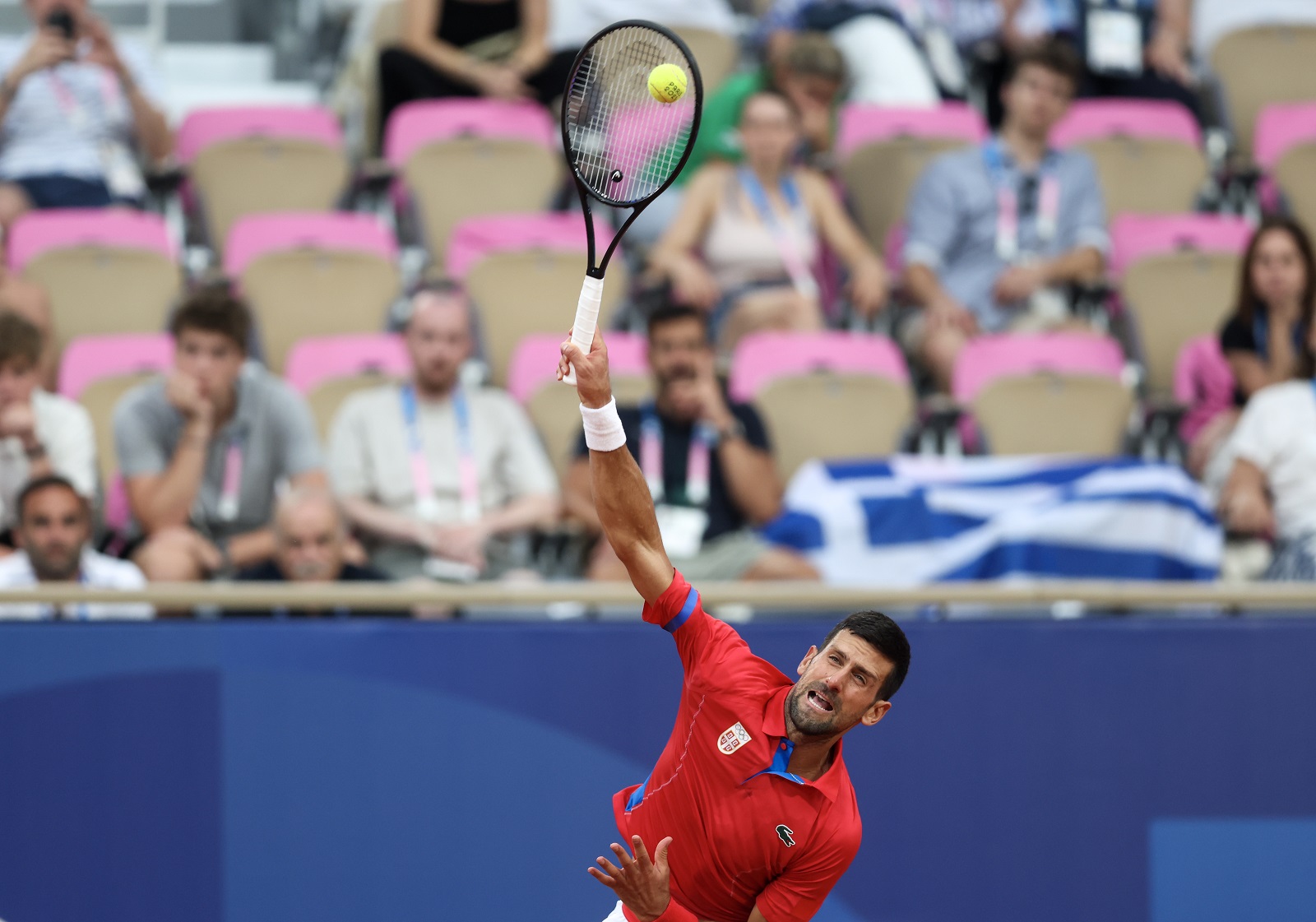 Pariz, 01.08.2024 - Meč četvrtfinala teniskog turnira na Olimpijskim igrama Pariz 2024, Novak Đoković - Stefanos Tsitsipas. Na slici Novak Đoković.
foto HINA/ Damir SENČAR/ ds