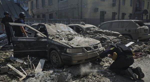 epa11530226 The scene of a Russian rocket strike in downtown Kharkiv, northeastern Ukraine, 06 August 2024. At least eight people were injured, including one eight-month-old child, after a Russian rocket hit downtown Kharkiv according to the National Police report. Russian troops entered Ukrainian territory on 24 February 2022, starting a conflict that has provoked destruction and a humanitarian crisis.  EPA/SERGEY KOZLOV