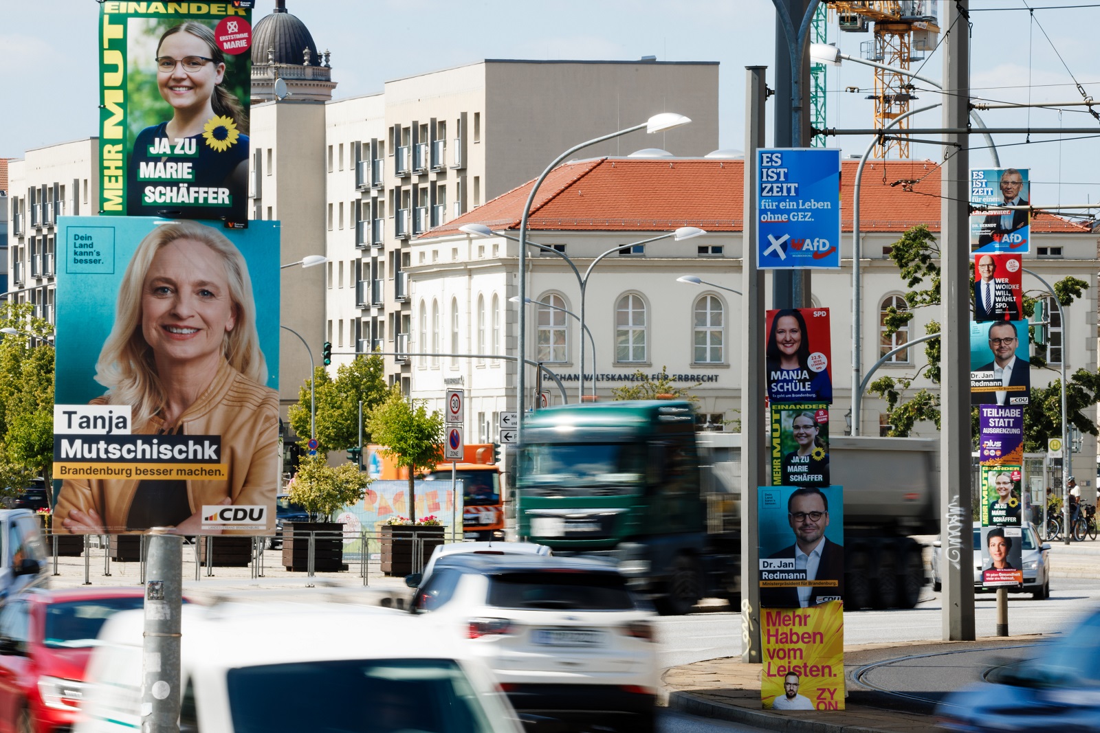 epa11531479 Campaigning posters of various german parties, among them Christian Democratic Union (CDU), The Greens (Buendnis 90/Die Gruenen), Social Democratic Party (SPD), Sahra Wagenknecht Alliance (BSW), Free Democratic Party (FDP9 and Alternative for Germany (AfD) hang on light posts in Potsdam, Germany, 06 August 2024. The regional state parliament election in Brandenburg takes place on 22 September 2024.  EPA/CLEMENS BILAN