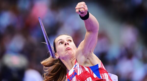 epa11532855 Sara Kolak of Croatia competes in the Women Javelin Throw Qualification of the Athletics competitions in the Paris 2024 Olympic Games, at the Stade de France stadium in Saint Denis, France, 07 August 2024.  EPA/CHRISTIAN BRUNA