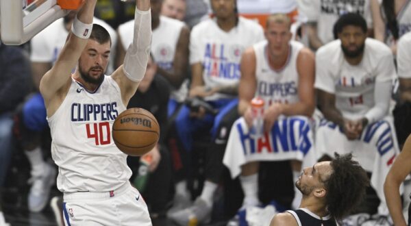 LOS ANGELES, CA - MAY 01: LA Clippers center Ivica Zubac (40) dunks the bad over Dallas Mavericks center Dereck Lively II (2) in game 5 of an NBA western conference playoff game on at Crypto.com Arena in Los Angeles, CA.,Image: 869522261, License: Rights-managed, Restrictions: FOR EDITORIAL USE ONLY. Icon Sportswire (A Division of XML Team Solutions) reserves the right to pursue unauthorized users of this image. If you violate our intellectual property you may be liable for: actual damages, loss of income, and profits you derive from the use of this image, and, where appropriate, the costs of collection and/or statutory damages up to $150,000 (USD)., Model Release: no, Credit line: John McCoy/Icon Sportswire / Newscom / Profimedia