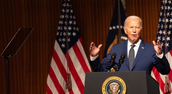 epaselect epa11507610 US President Joe Biden speaks during a 60th anniversary of the Civil Rights Act program at the LBJ Presidential Library in Austin, Texas, USA, 29 July 2024. US President Lyndon Johnson signed the Civil Right Act into law on 02 July 1964.  EPA/WILLIAM PHILPOTT