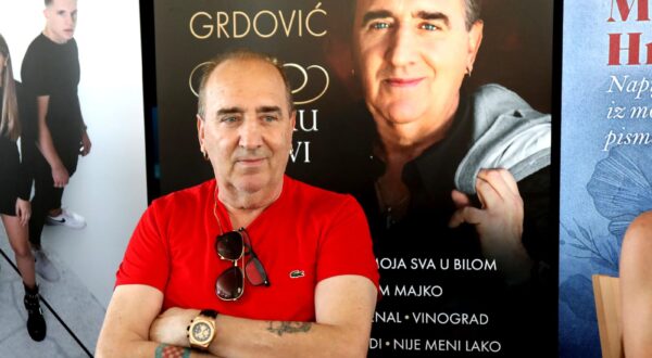 08.06.2024.,Vodice-Na terasi hotela Olympia odrzana je konferencija za medije CMC festivala na kojoj su predstavljeni posljednji album Mila Hrnica i novi albun Mladena Grdovica. Photo: Dusko Jaramaz/PIXSELL