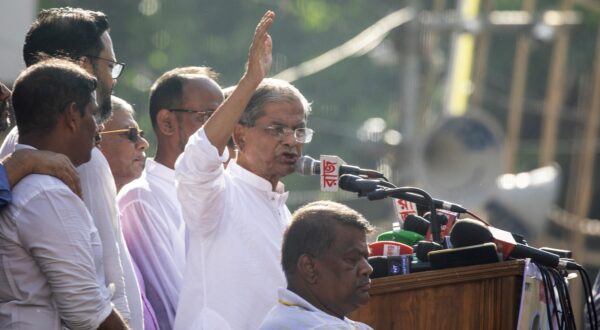 epa11533585 Bangladesh Nationalist Party (BNP) Sectary General Mirza Fakhrul Islam Alamgir (C) speaks to supporters during a mass party rally at the Naya Paltan area, in Dhaka, Bangladesh, 07 August 2024. Thousands of supporters gathered around the office of the Bangladesh Nationalist Party (BNP) in the Naya Paltan area for a mass rally, with the acting chairman Tarique Rahman expected to address virtually. In an address to the nation, Chief of Army Staff General Waker-Uz-Zaman announced on 05 August that Prime Minister Sheikh Hasina has resigned after weeks of unrest and an interim government will be formed to run the country. Bangladeshi President's press secretary announced on 07 August that Muhammad Yunus was chosen to be Bangladesh's interim leader after the resignation of former prime minister Sheikh Hasina.  EPA/MONIRUL ALAM