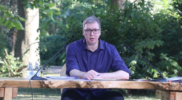 01, August, 2024, Belgrade - The President of the Republic of Serbia, Aleksandar Vucic, addressed the public from Vila Mir regarding the current political and economic situation. Aleksandar Vucic. Photo: F.S./ATAImages

01, avgust, 2024, Beograd - 
Predsednika Republike Srbije Aleksandar Vucic obratio se iz Vila Mir javnosti povodom aktuelne politicke i ekonomske situacije. Photo: F.S./ATAImages Photo: A.K./ATAImages/PIXSELL