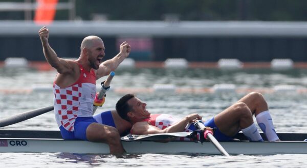 02.08.2024., Pariz, Francuska - Olimpijske igre 2024., finalna utrka u disciplini dvojac bez kormilara na kojoj nastupaju Martin i Valent Sinkovic. Braca Sinkovic osvojila su zlato Photo: Igor Kralj/PIXSELL