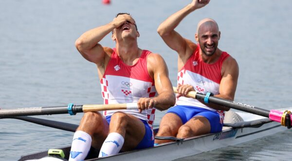 02.08.2024., Pariz, Francuska - Olimpijske igre 2024., finalna utrka u disciplini dvojac bez kormilara na kojoj nastupaju Martin i Valent Sinkovic. Braca Sinkovic osvojila su zlato Photo: Igor Kralj/PIXSELL