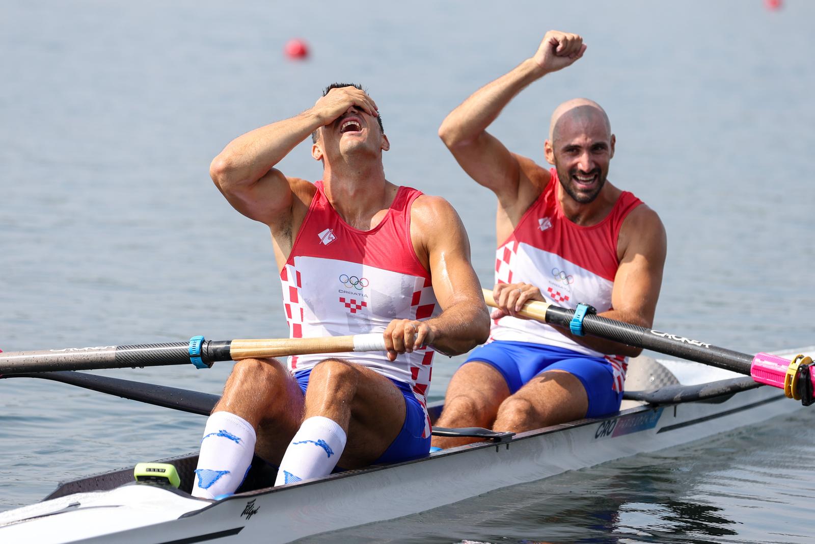 02.08.2024., Pariz, Francuska - Olimpijske igre 2024., finalna utrka u disciplini dvojac bez kormilara na kojoj nastupaju Martin i Valent Sinkovic. Braca Sinkovic osvojila su zlato Photo: Igor Kralj/PIXSELL