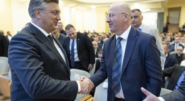 03.05.2024., Vukovar - Predsjednik Vlade Andrej Plenkovic sudjelovao je na svecanoj sjednici Gradskog vijeca Grada Vukovara u povodu obiljezavanja Dana grada. Photo: Davor Javorovic/PIXSELL