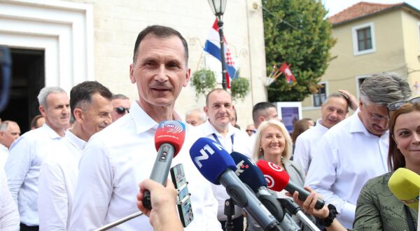 04.08.2024., Sinj - Premijer Andrej Plenkovic s ministrima prati 309. Sinjsku alku. Na Sinjsku alku dosao je i HDZ-ov kandidat za predsjednika Republike Hrvatske Dragan Primorac. Photo: Zvonimir Barisin/PIXSELL