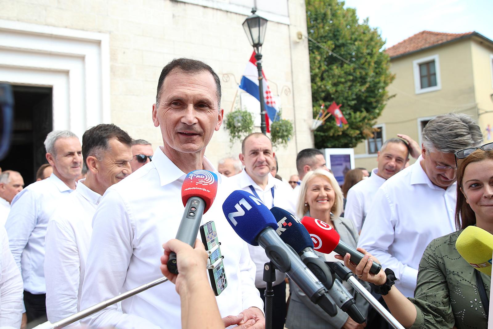 04.08.2024., Sinj - Premijer Andrej Plenkovic s ministrima prati 309. Sinjsku alku. Na Sinjsku alku dosao je i HDZ-ov kandidat za predsjednika Republike Hrvatske Dragan Primorac. Photo: Zvonimir Barisin/PIXSELL