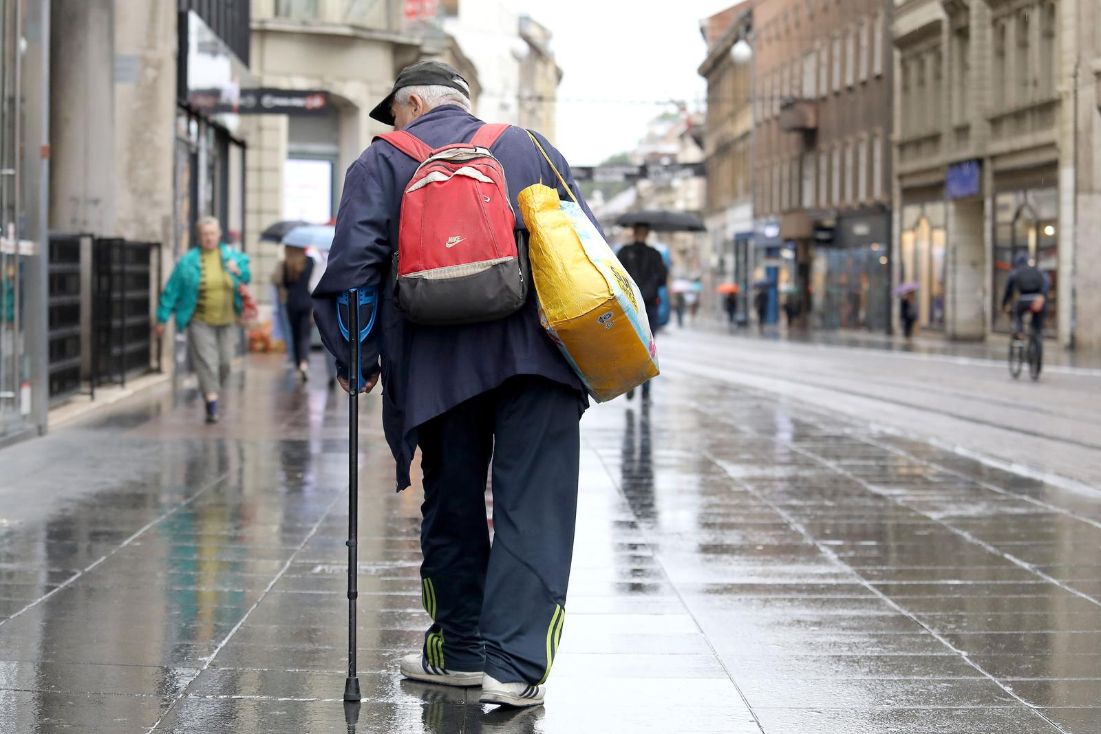 06.09.2019., Zagreb - Stariji ljudi.rrPhoto: Patrik Macek/PIXSELL